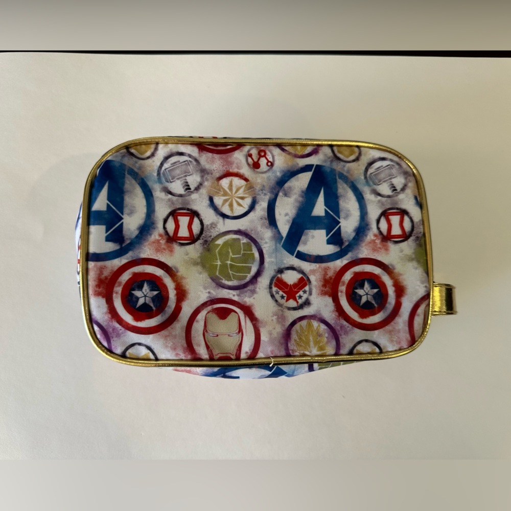 Marvel Avengers Makeup/Shaving Kit Traveling Case